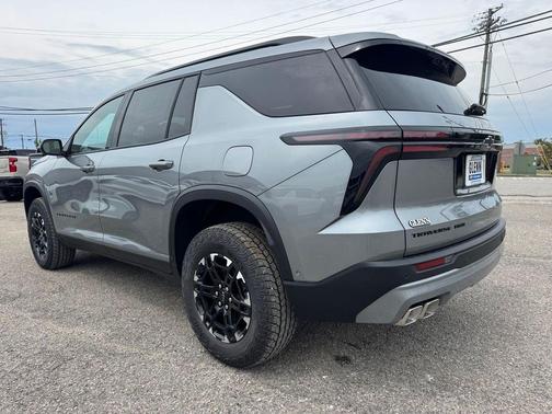Sterling Gray Metallic 2027 Chevrolet Traverse AWD Z71