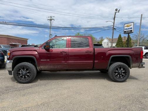Deep Garnet Metallic 2017 GMC Sierra 2500 SLE