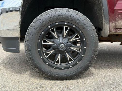 Deep Garnet Metallic 2017 GMC Sierra 2500 SLE