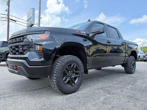 Black 2026 Chevrolet Silverado 1500 Custom Trail Boss