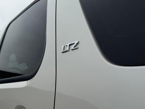 White Diamond Clearcoat 2008 Chevrolet Tahoe LTZ