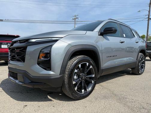 Sterling Gray Metallic 2026 Chevrolet Equinox AWD RS