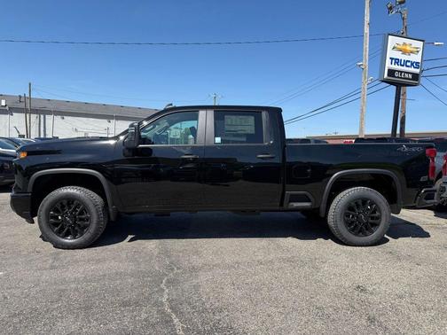 Black 2026 Chevrolet Silverado 2500 Custom