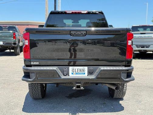 Black 2026 Chevrolet Silverado 2500 Custom