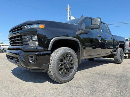 Black 2026 Chevrolet Silverado 2500 Custom