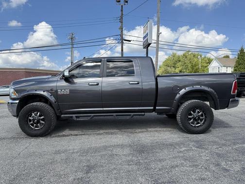 2018 RAM 2500 Laramie Mega Cab 4x4 6'4' Box
