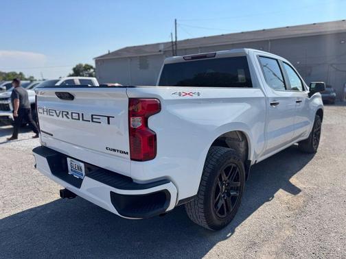 Summit White 2022 Chevrolet Silverado 1500 Custom