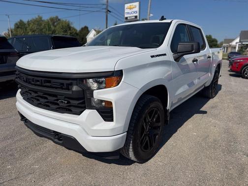 Summit White 2022 Chevrolet Silverado 1500 Custom