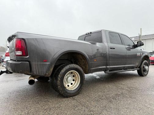 2018 RAM 3500 Laramie Crew Cab 4x4 8' Box