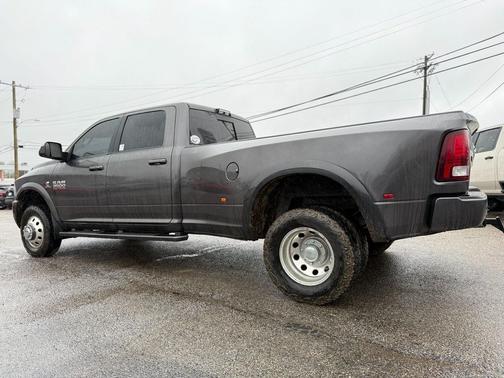 2018 RAM 3500 Laramie Crew Cab 4x4 8' Box