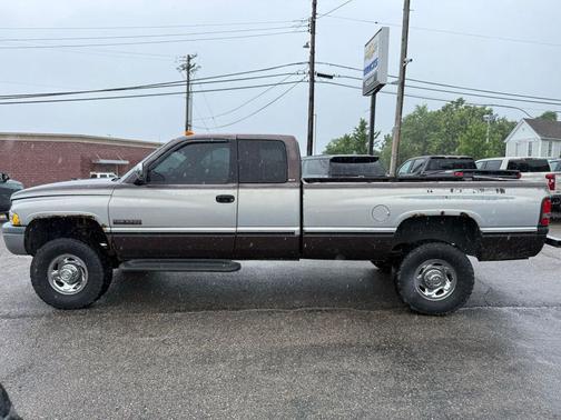 1997 Dodge Ram 2500 ST Club Cab