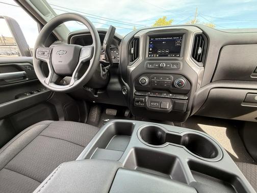 2026 Chevrolet Silverado 2500 Custom
