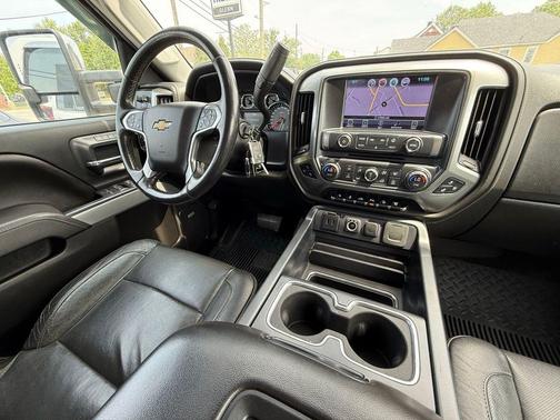 Summit White 2016 Chevrolet Silverado 3500 LTZ