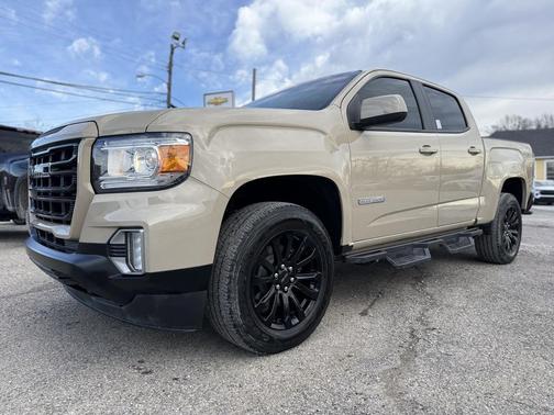 Desert Sand Metallic 2022 GMC Canyon Elevation