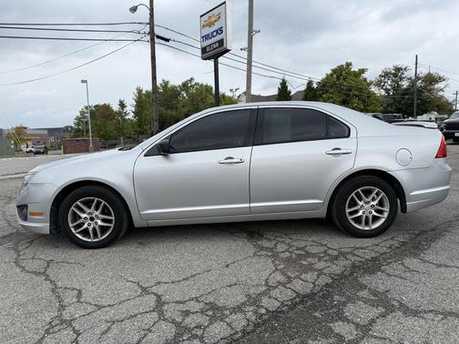2011 Ford Fusion S