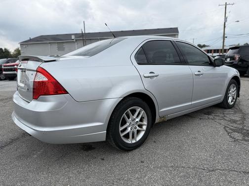 2011 Ford Fusion S