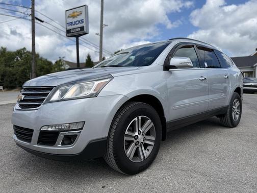 2017 Chevrolet Traverse 2LT