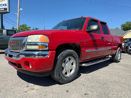 Victory Red 2005 GMC Sierra 1500 SLE Extended Cab