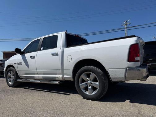 Bright White Clearcoat 2016 RAM 1500 Big Horn