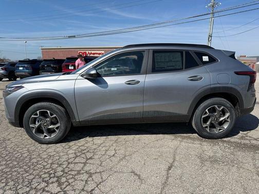 Sterling Gray Metallic 2026 Chevrolet Trax LT