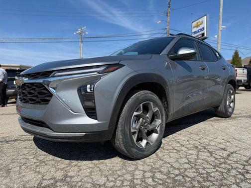Sterling Gray Metallic 2026 Chevrolet Trax LT