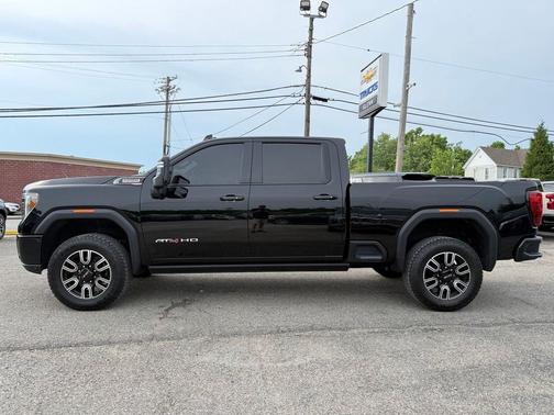 Onyx Black 2023 GMC Sierra 3500 AT4