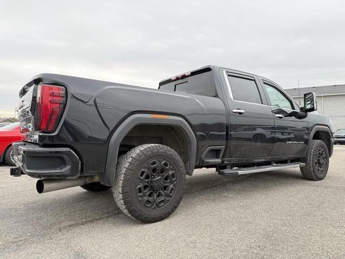 2024 GMC Sierra 2500 Denali