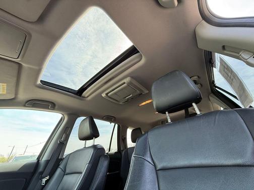 Black 2017 Honda Pilot Touring