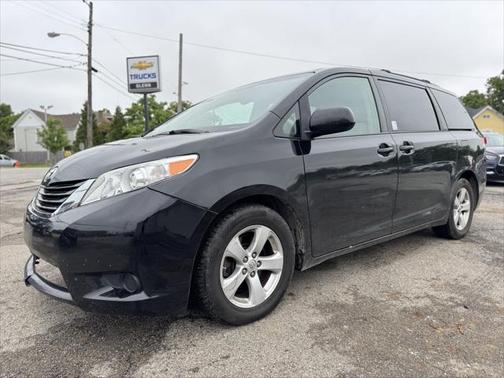 2014 Toyota Sienna LE