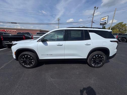 Polar White Tricoat 2027 Chevrolet Traverse AWD Z71