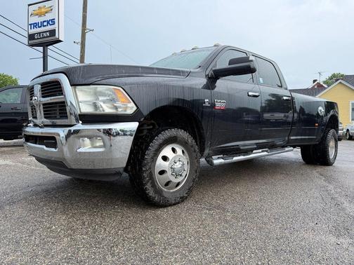 Brilliant Black Crystal Pearlcoat 2010 Dodge Ram 3500 SLT
