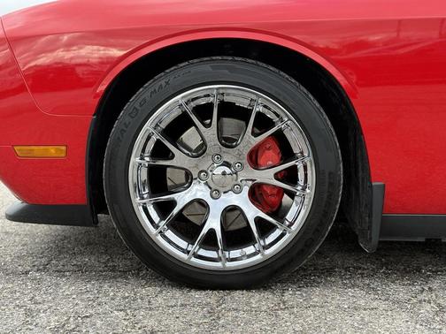 2009 Dodge Challenger SRT8