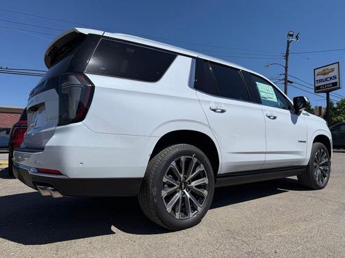 Polar White Tricoat 2026 Chevrolet Tahoe 4WD High Country