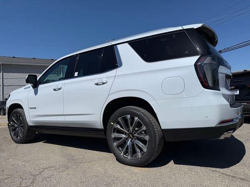 Polar White Tricoat 2026 Chevrolet Tahoe 4WD High Country