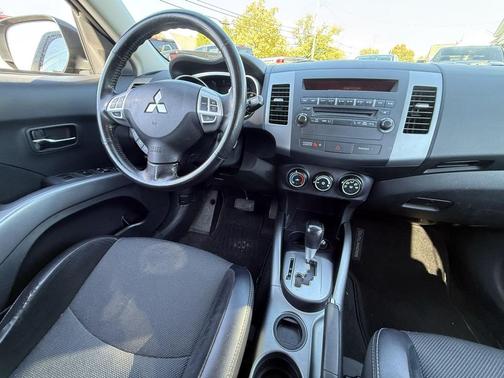 2012 Mitsubishi Outlander SE