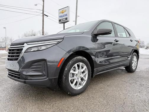 Iron Gray Metallic 2022 Chevrolet Equinox LS