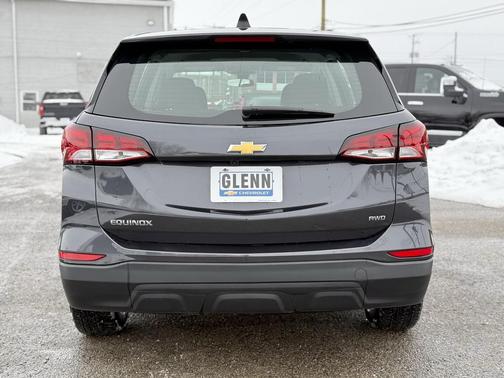 Iron Gray Metallic 2022 Chevrolet Equinox LS