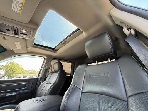 2018 RAM 2500 Laramie Mega Cab 4x4 6'4' Box