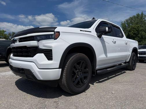 Summit White 2025 Chevrolet Silverado 1500 RST
