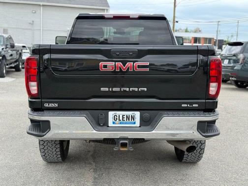 Onyx Black 2024 GMC Sierra 2500 SLE