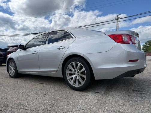 Silver Ice Metallic 2016 Chevrolet Malibu Limited LTZ