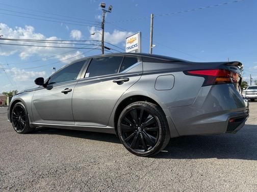 Gun Metallic 2022 Nissan Altima SR Intelligent AWD