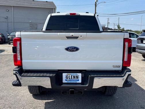 Star White Metallic Tri-Coat 2024 Ford F-250 Lariat
