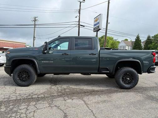 Cypress Gray 2026 Chevrolet Silverado 2500 Crew Cab, Standard Bed, XR2, 4WD