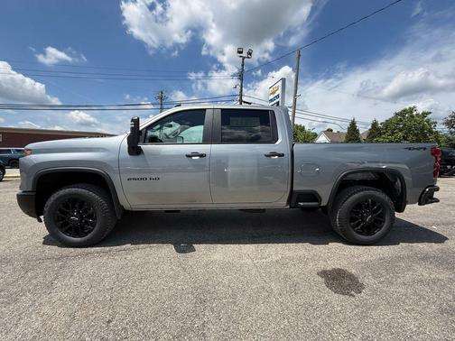 Sterling Gray Metallic 2026 Chevrolet Silverado 2500 Custom