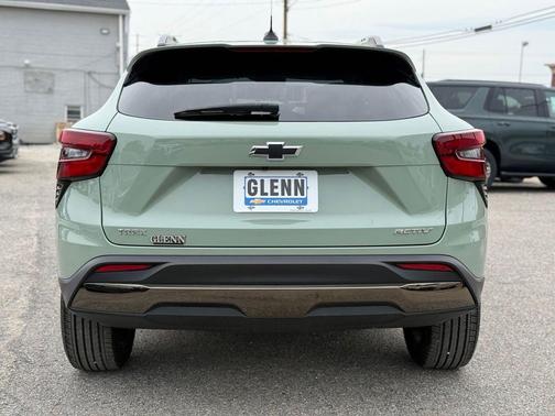 Cacti Green 2025 Chevrolet Trax FWD ACTIV
