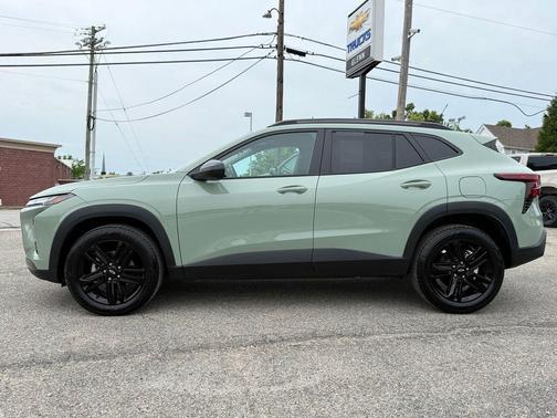Cacti Green 2025 Chevrolet Trax FWD ACTIV