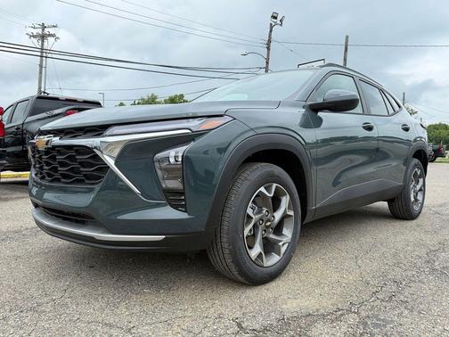 Cypress Gray 2026 Chevrolet Trax LT