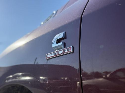 2022 RAM 2500 Tradesman Crew Cab 4x4 6'4' Box