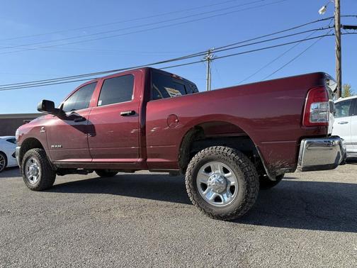 2022 RAM 2500 Tradesman Crew Cab 4x4 6'4' Box